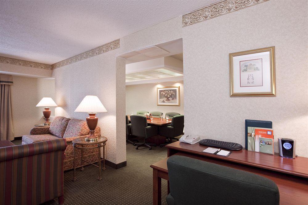 Doubletree Suites By Hilton Hotel Cincinnati - Blue Ash Sharonville Pokoj fotografie